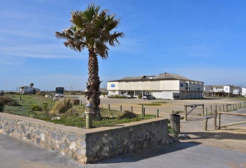 בית מלון כפרי Hôtel Le Grand Large