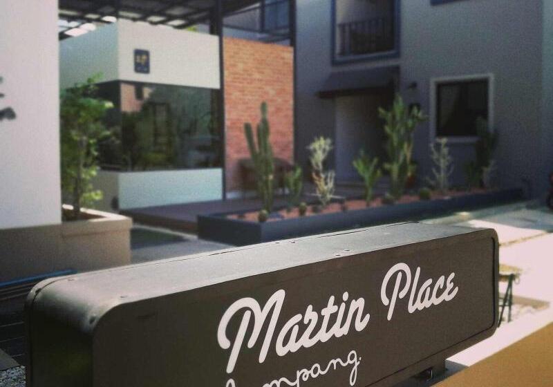 בית מלון כפרי Martin Place
