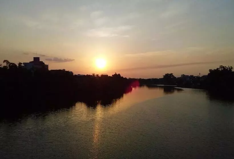 هتل Nam Phương Riverside Villa