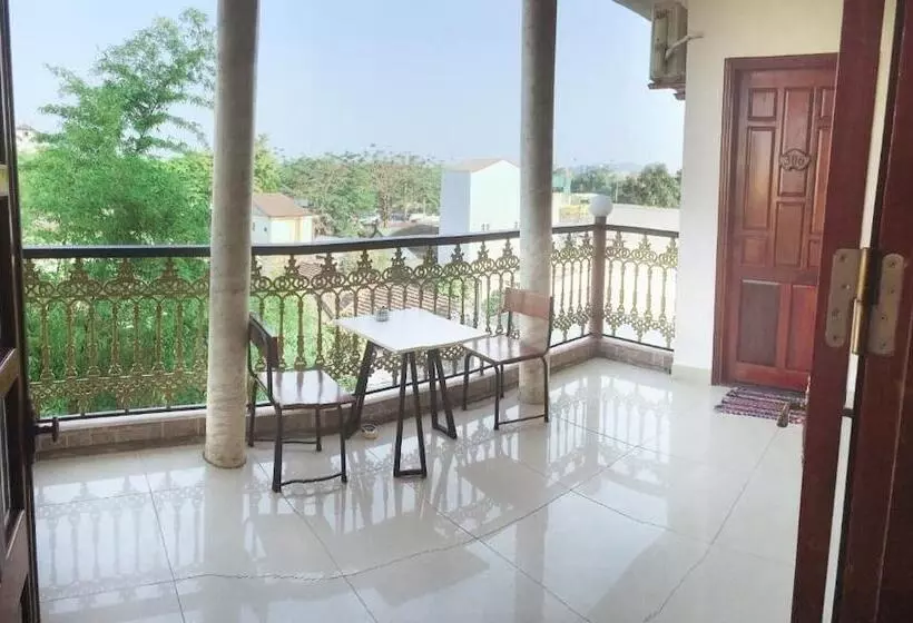 هتل Nam Phương Riverside Villa