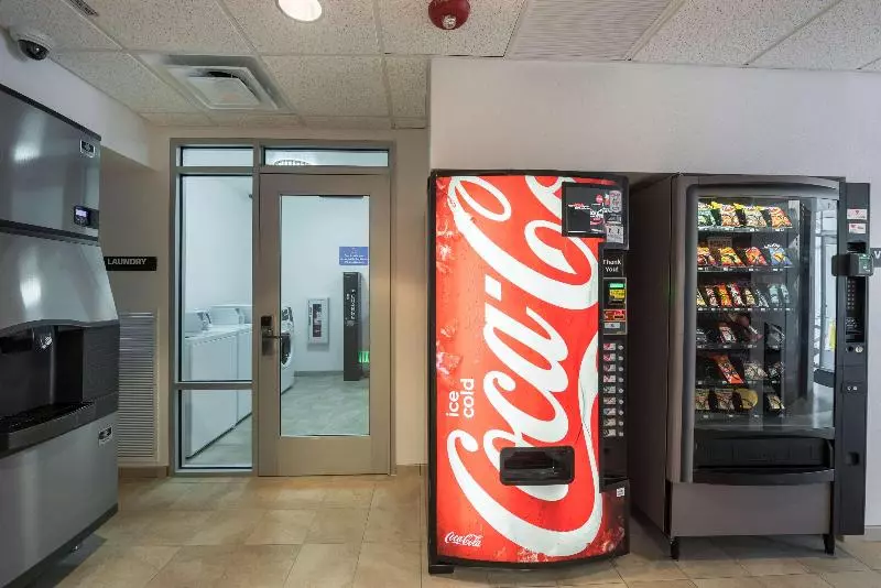 ホテル Studio 6mccarran, Nv  Sparks  Tahoe  Reno Industrial Center