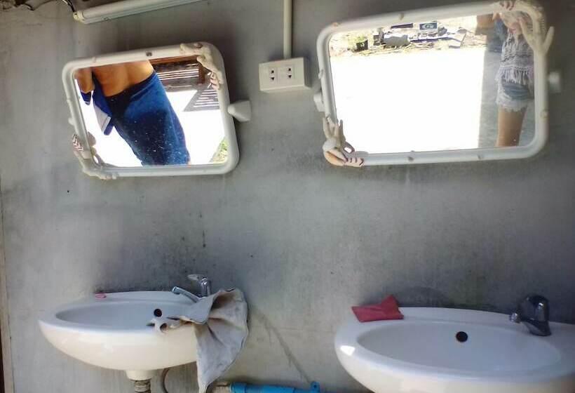 Numberthree Hostel Adults Only