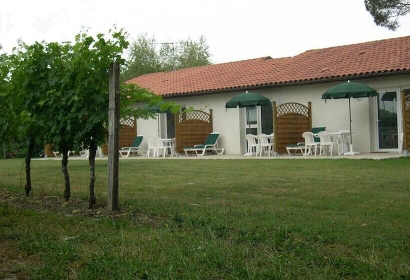 レジデンス Auberge Des Trois Pins