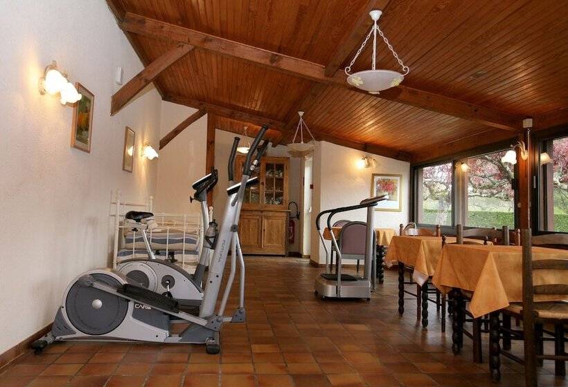 レジデンス Auberge Des Trois Pins