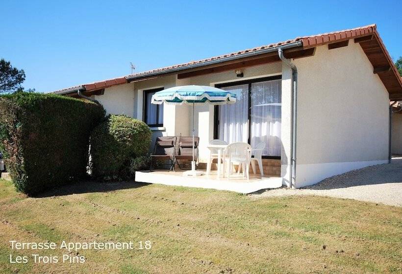 レジデンス Auberge Des Trois Pins