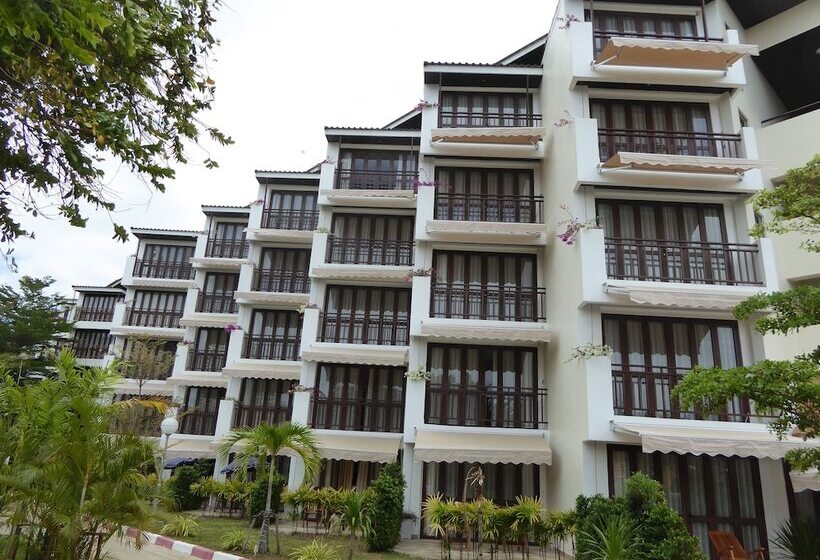 The Orchid Beach Resort At Vip Resort