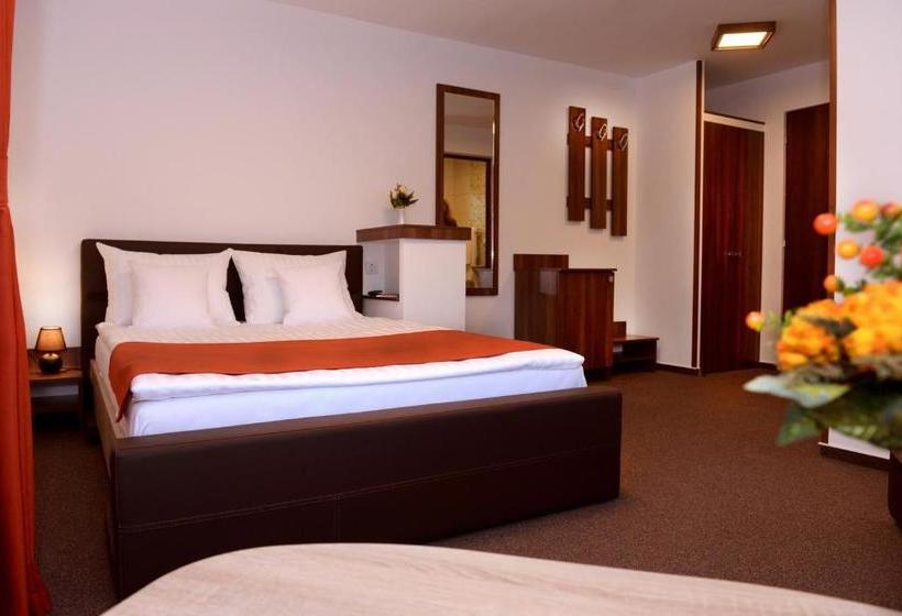 فندق Vila Călimănel