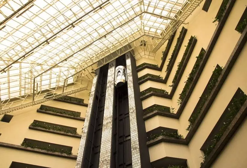 ホテル Atrium Palace