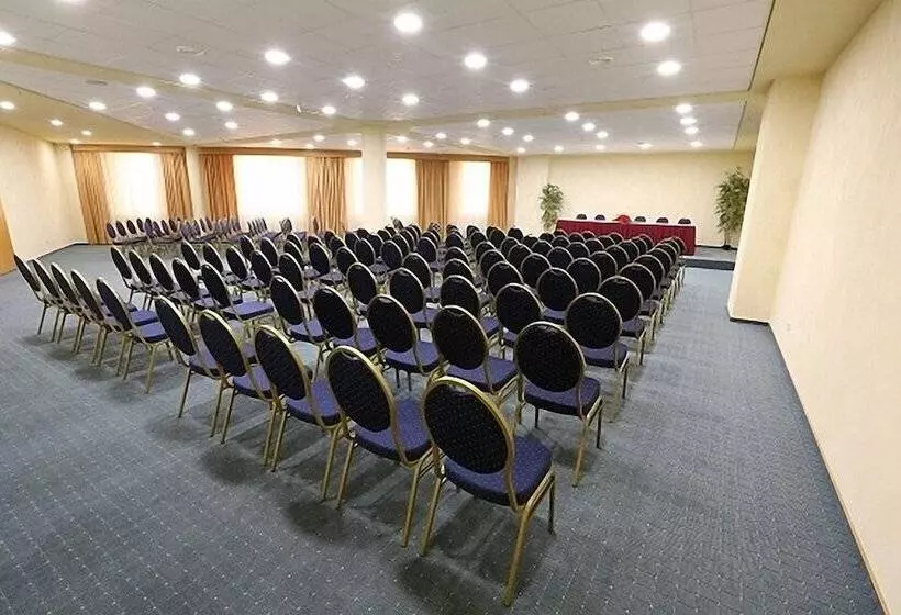 ホテル Atrium Palace