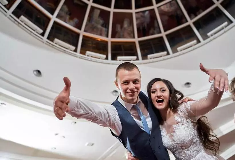 ホテル Atrium Palace