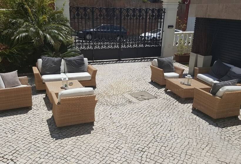 Отель Inglaterra  Charme & Boutique