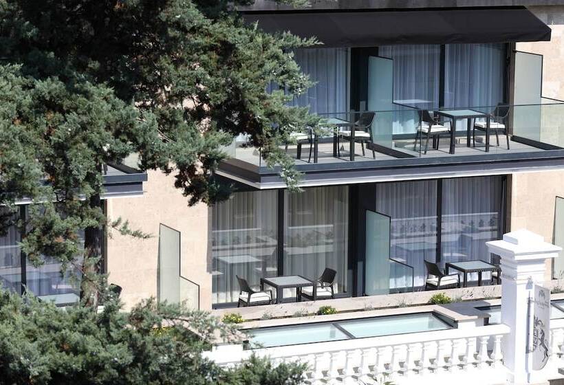 Отель Inglaterra  Charme & Boutique