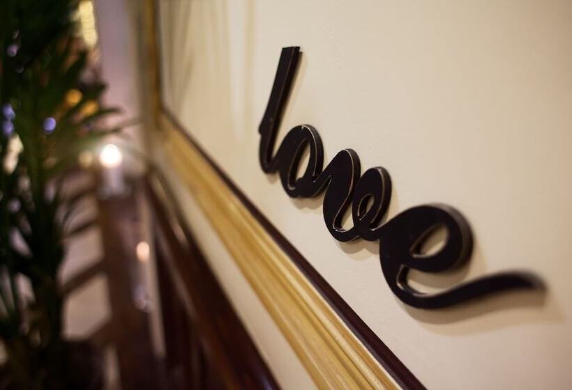 Отель Inglaterra  Charme & Boutique