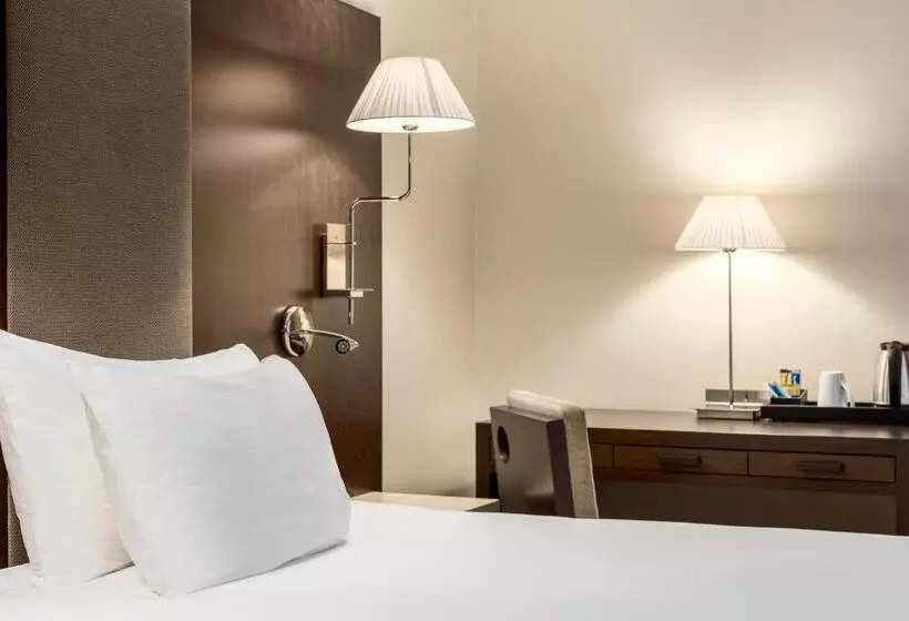 호텔 NH Coimbra Dona Inês