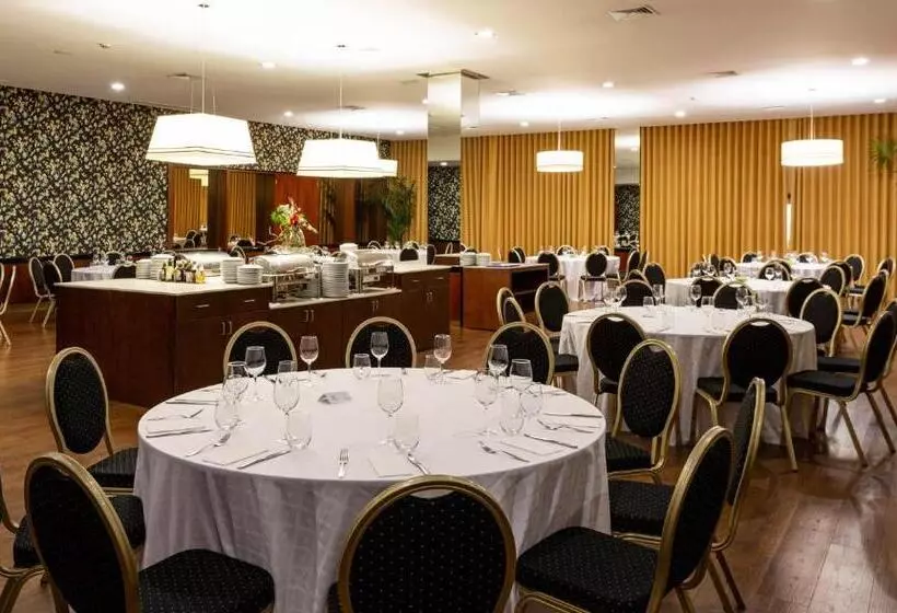 호텔 NH Coimbra Dona Inês