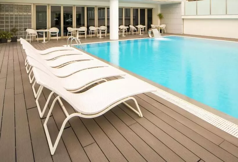 호텔 NH Coimbra Dona Inês