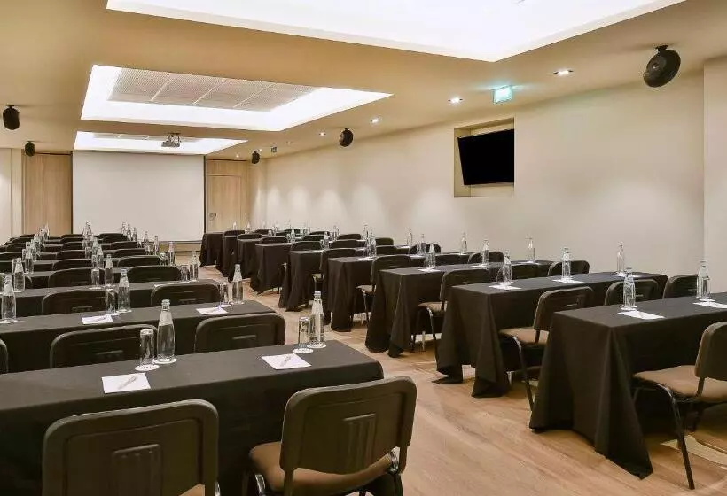 호텔 NH Coimbra Dona Inês