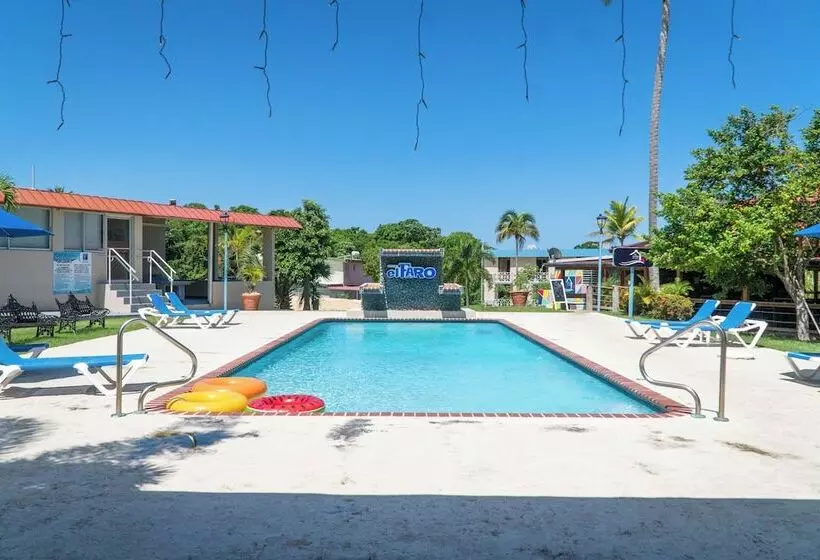 هتل Parador El Faro