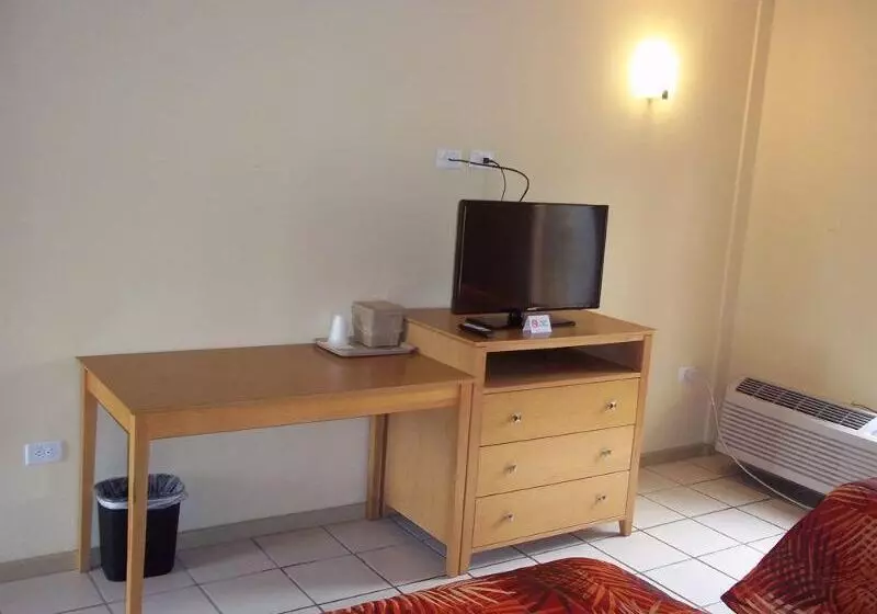 هتل Parador El Faro