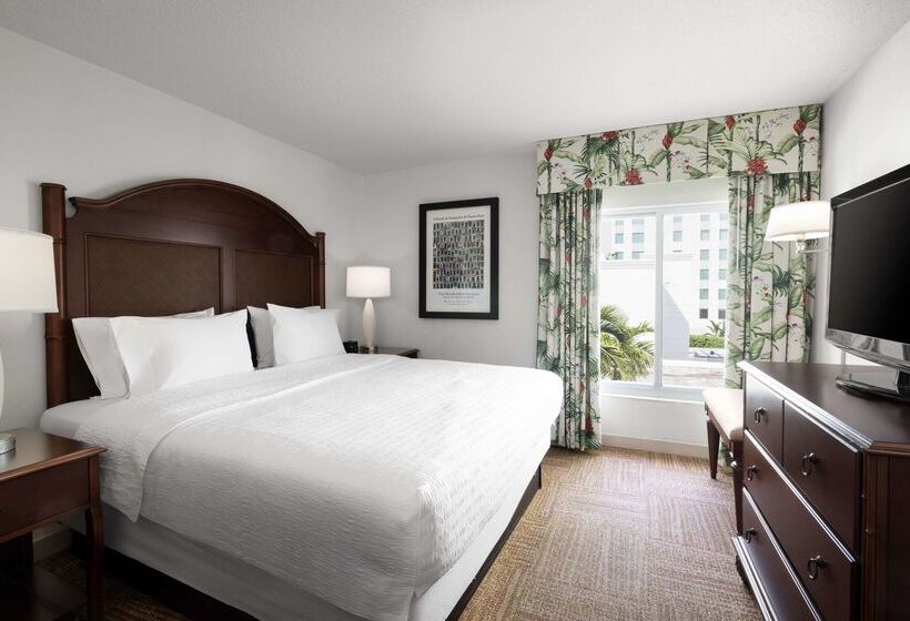 استراحتگاه Hampton Inn & Suites San Juan