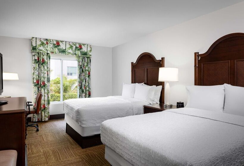 استراحتگاه Hampton Inn & Suites San Juan