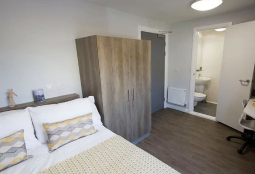 هاستل The Mill House Campus Accommodation