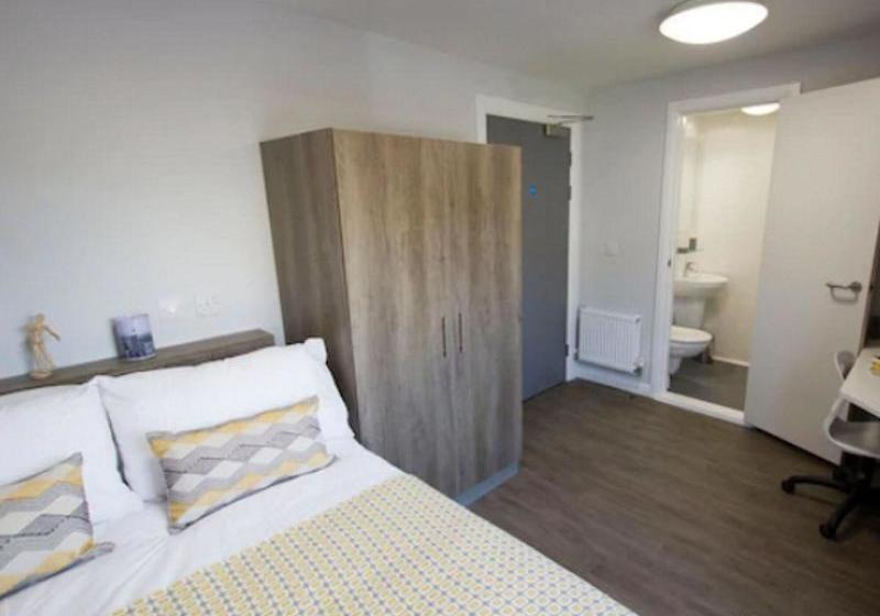 هاستل The Mill House Campus Accommodation