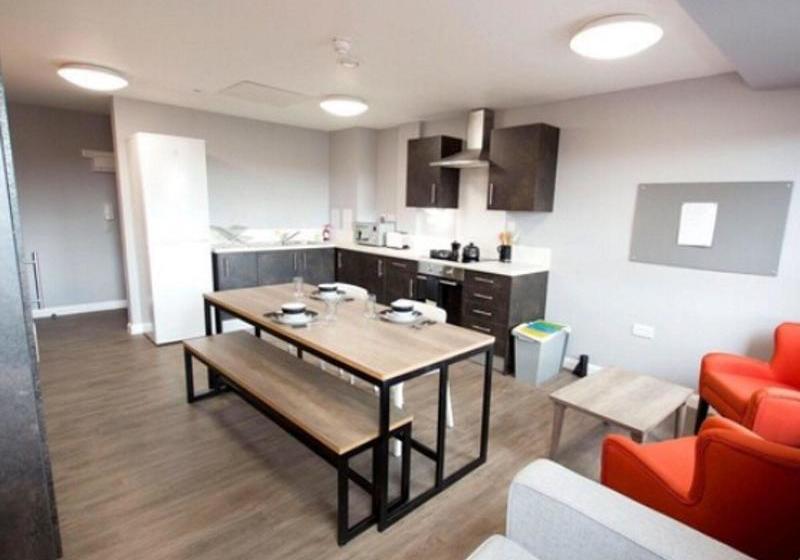 هاستل The Mill House Campus Accommodation