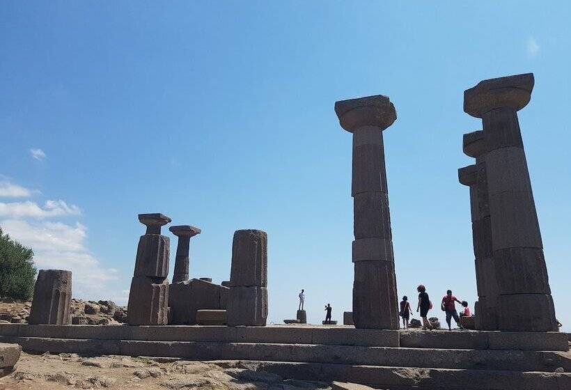 ベッドアンドブレックファースト Assos Dr No Pansiyon