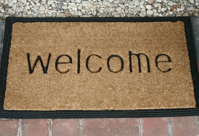 تختخواب و صبحانه Ayrs & Graces