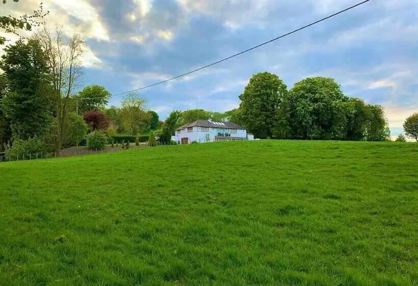 Aamiaismajoitus (B&B) Ayrs & Graces