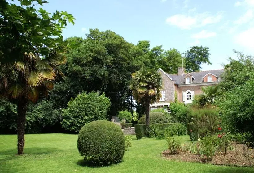 ベッドアンドブレックファースト Chambres D Hôtes Du Manoir De Blanche Roche
