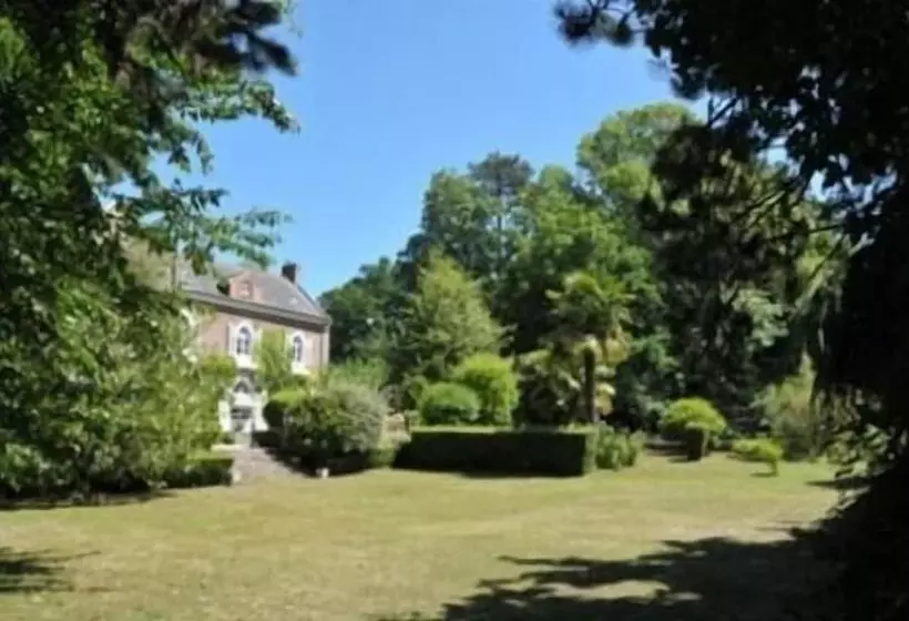 ベッドアンドブレックファースト Chambres D Hôtes Du Manoir De Blanche Roche