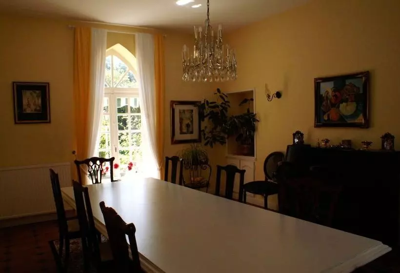 ベッドアンドブレックファースト Chambres D Hôtes Du Manoir De Blanche Roche