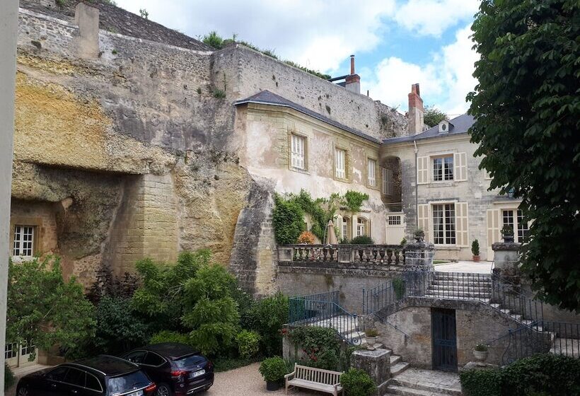 مبيت وإفطار La Rocheliere