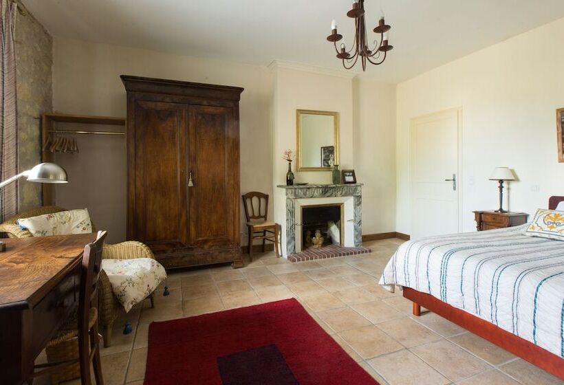 مبيت وإفطار La Rocheliere