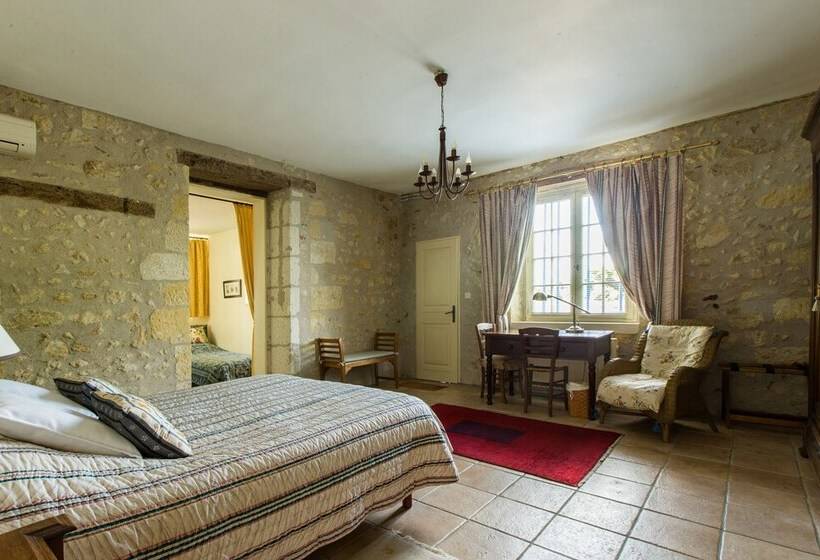 مبيت وإفطار La Rocheliere