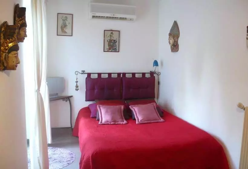 Aamiaismajoitus (B&B) Le Patio Des Mimosas