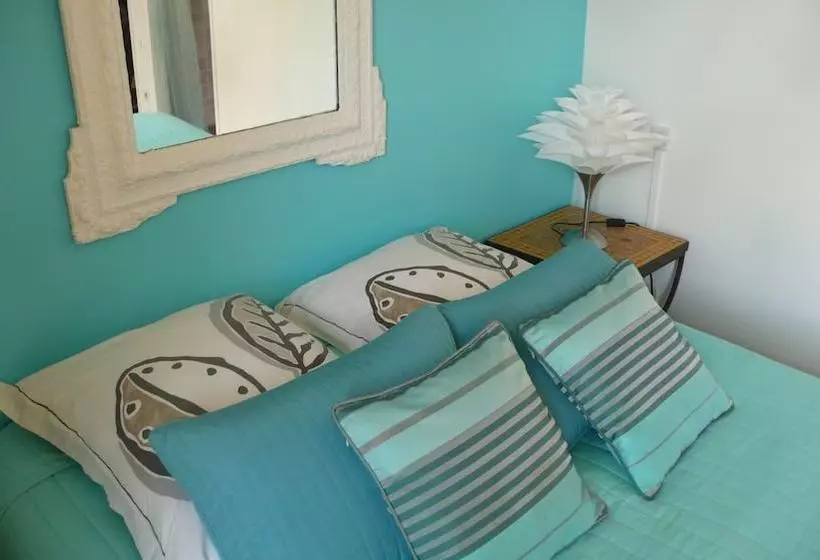 Aamiaismajoitus (B&B) Le Patio Des Mimosas