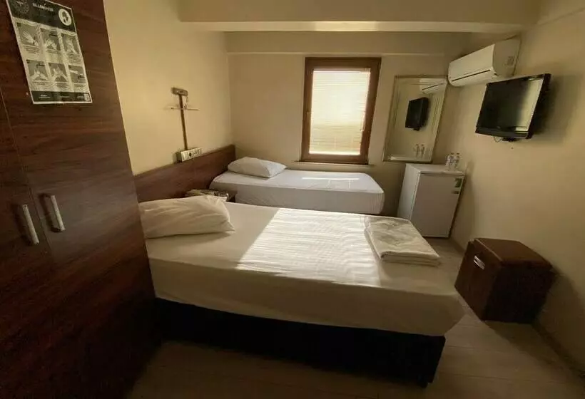 Hotel Cenedag