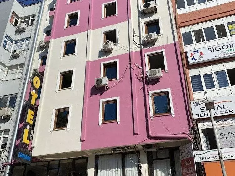 Hotel Cenedag