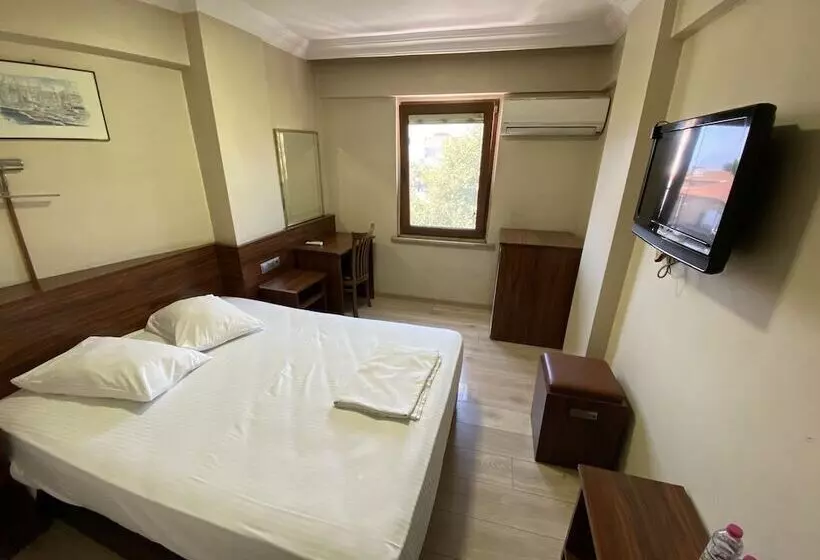Hotel Cenedag