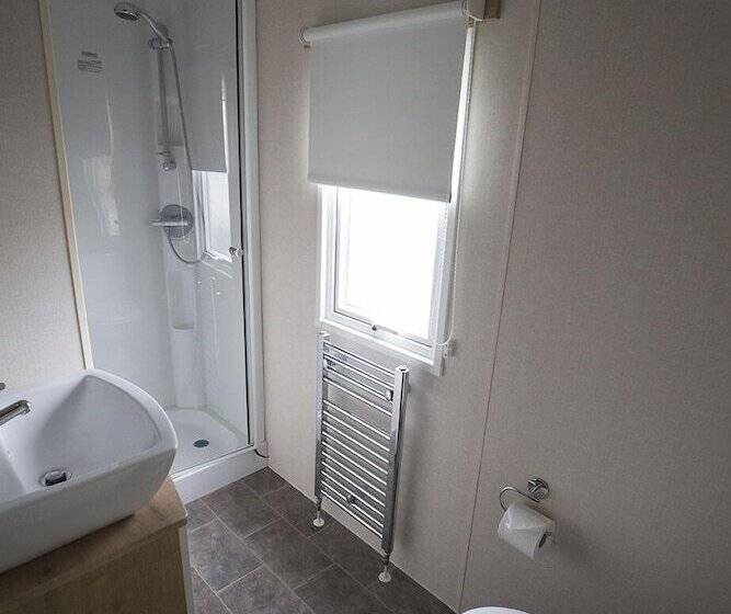 בית מלון כפרי Waterside Holiday Park & Spa