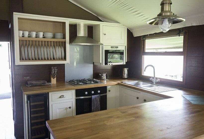 בית מלון כפרי Waterside Holiday Park & Spa