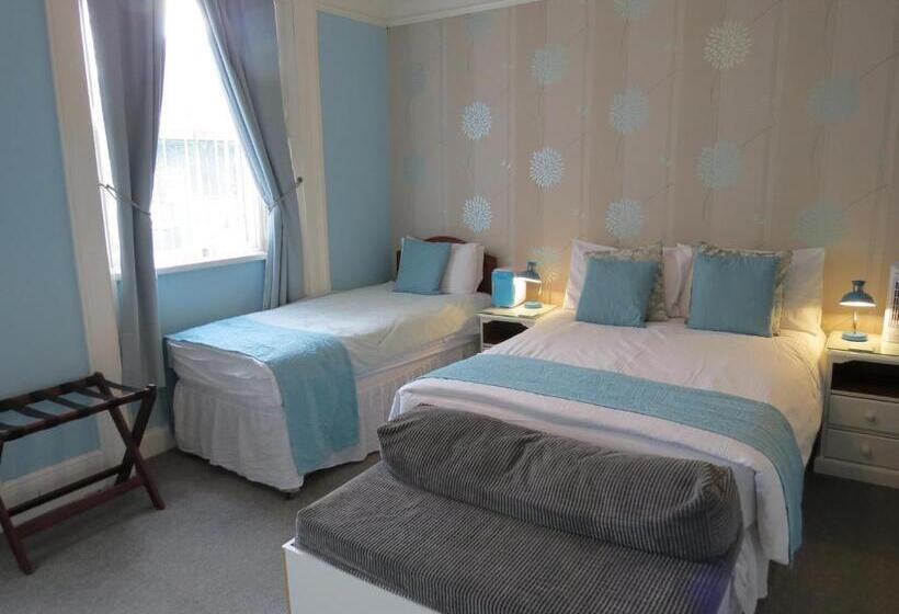 Pensione Ambassador Guest House Bed And Breakfast