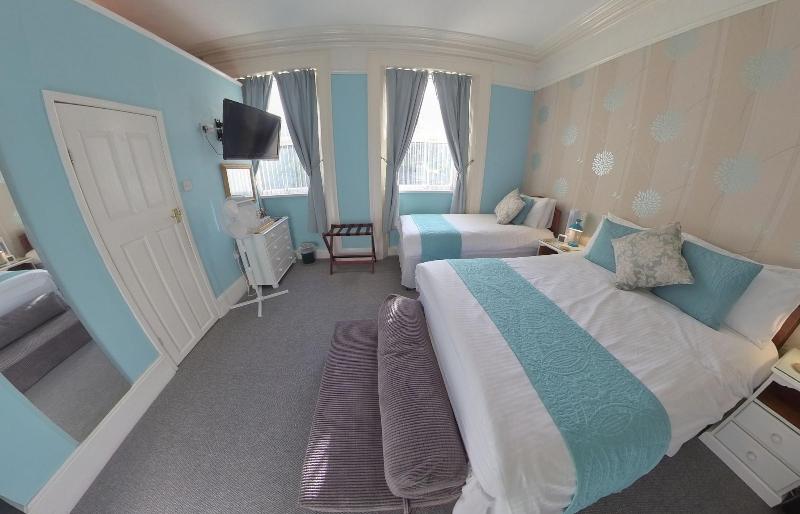 Pensione Ambassador Guest House Bed And Breakfast