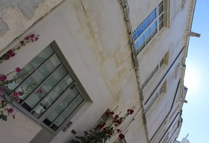 Majatalo Chambre D Hôtes Une Maison En Ville