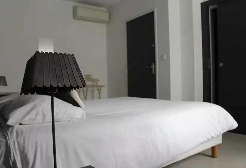 Majatalo Chambre D Hôtes Une Maison En Ville