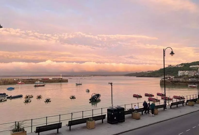 ペンション Harbour View Guest House