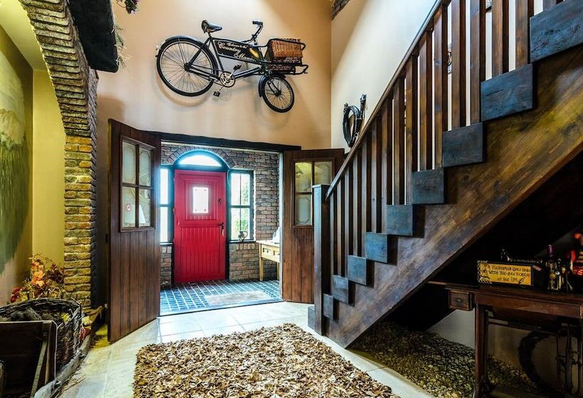 Пансион Kesh Country Manor